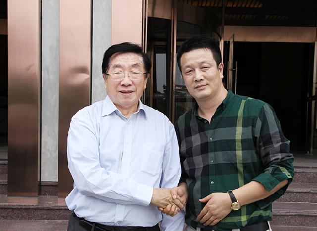 [CN]工程院院士陳宗懋與董事長肖勇合影